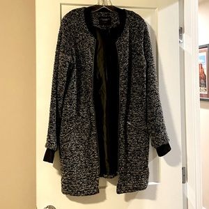 Sanctuary zip sweater coat/topper; size L; black & white